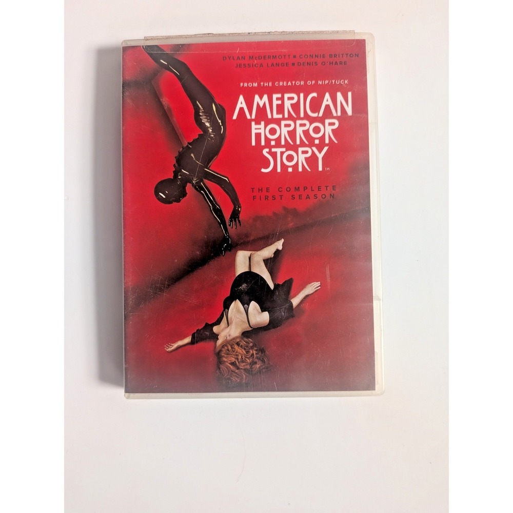 American Horror Story - Murder House: The Complete First Season (DVD).